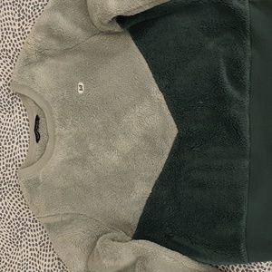 Abercrombie & Fitch women's sherpa sweatshirt